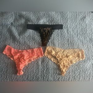 Commando Women's Lace Thong (3 Pack)
Size: One Size
[New]
Made in USA